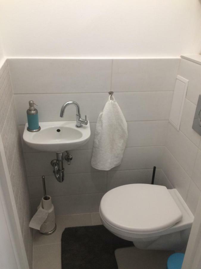 Enjoy Apartman Шопрон Экстерьер фото