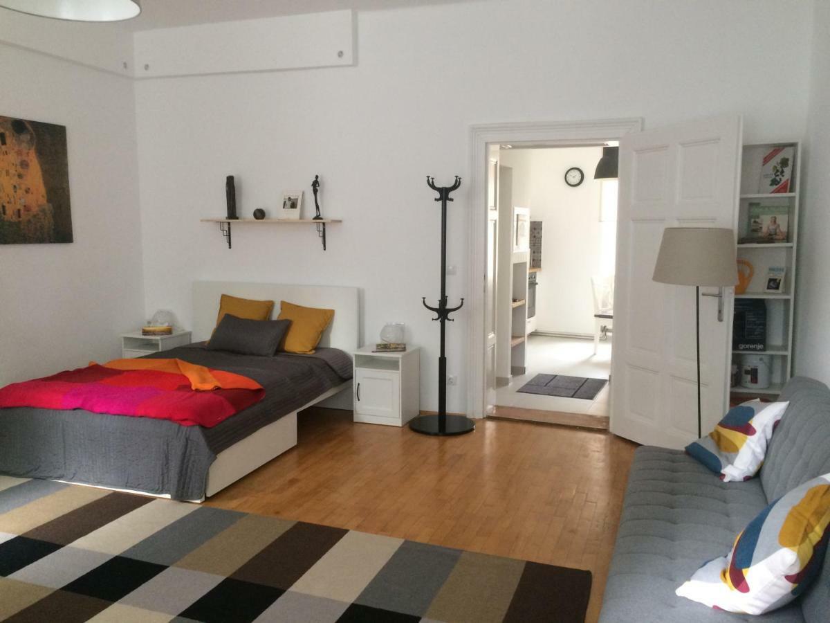Enjoy Apartman Шопрон Экстерьер фото